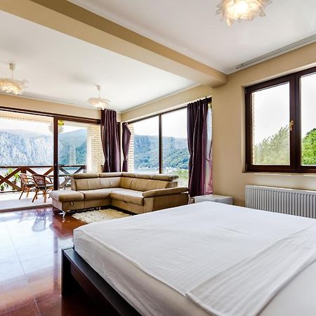 Rex Infinity View 4* Cazanele Dunarii Dubova Extérieur photo