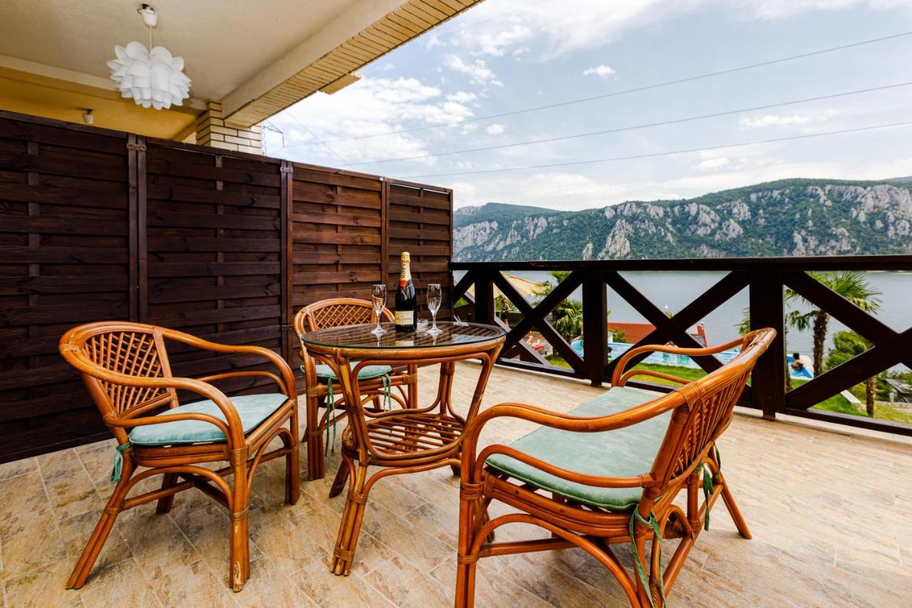 Rex Infinity View 4* Cazanele Dunarii Dubova Extérieur photo
