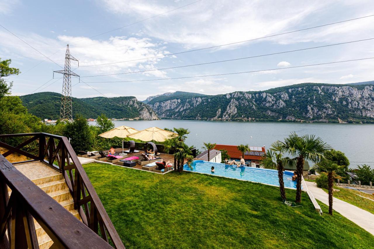 Rex Infinity View 4* Cazanele Dunarii Dubova Extérieur photo